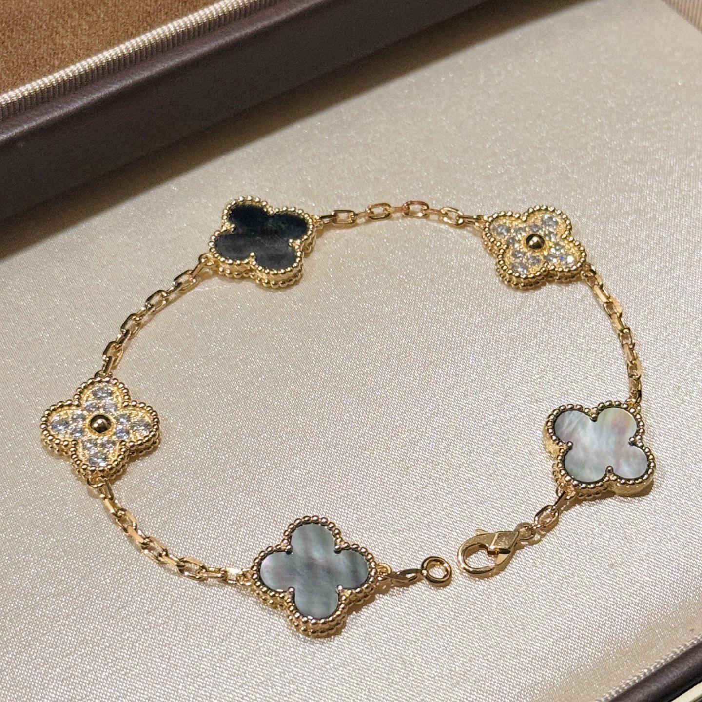Van Cleef & Arpels VCA Laser Bracelet - Image 2