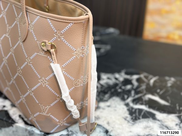Lv onthego Shopping Bag