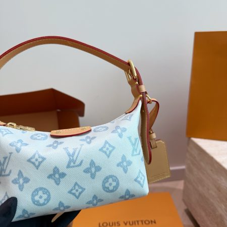 LV Pochette Hills Other Monogram Bag - Image 5