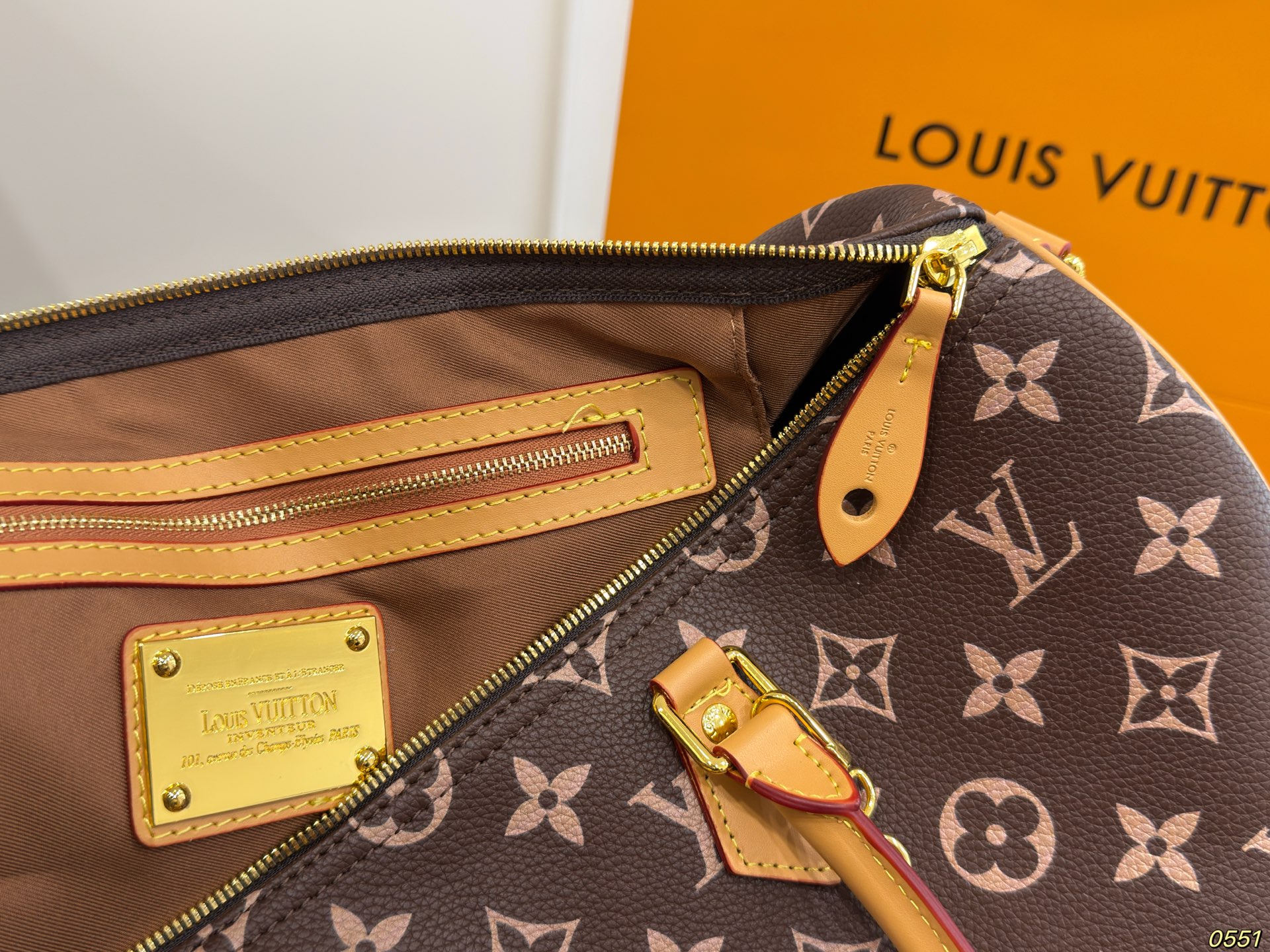LV Speedy 40 Bag - Image 13