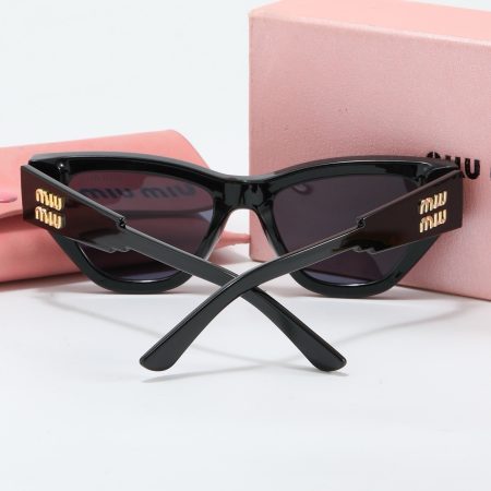 Miu Miu Fashionable Sunglasses - Image 8