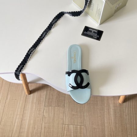 Chanel 26P Double C Two-Tone Flat Slippers - Image 3