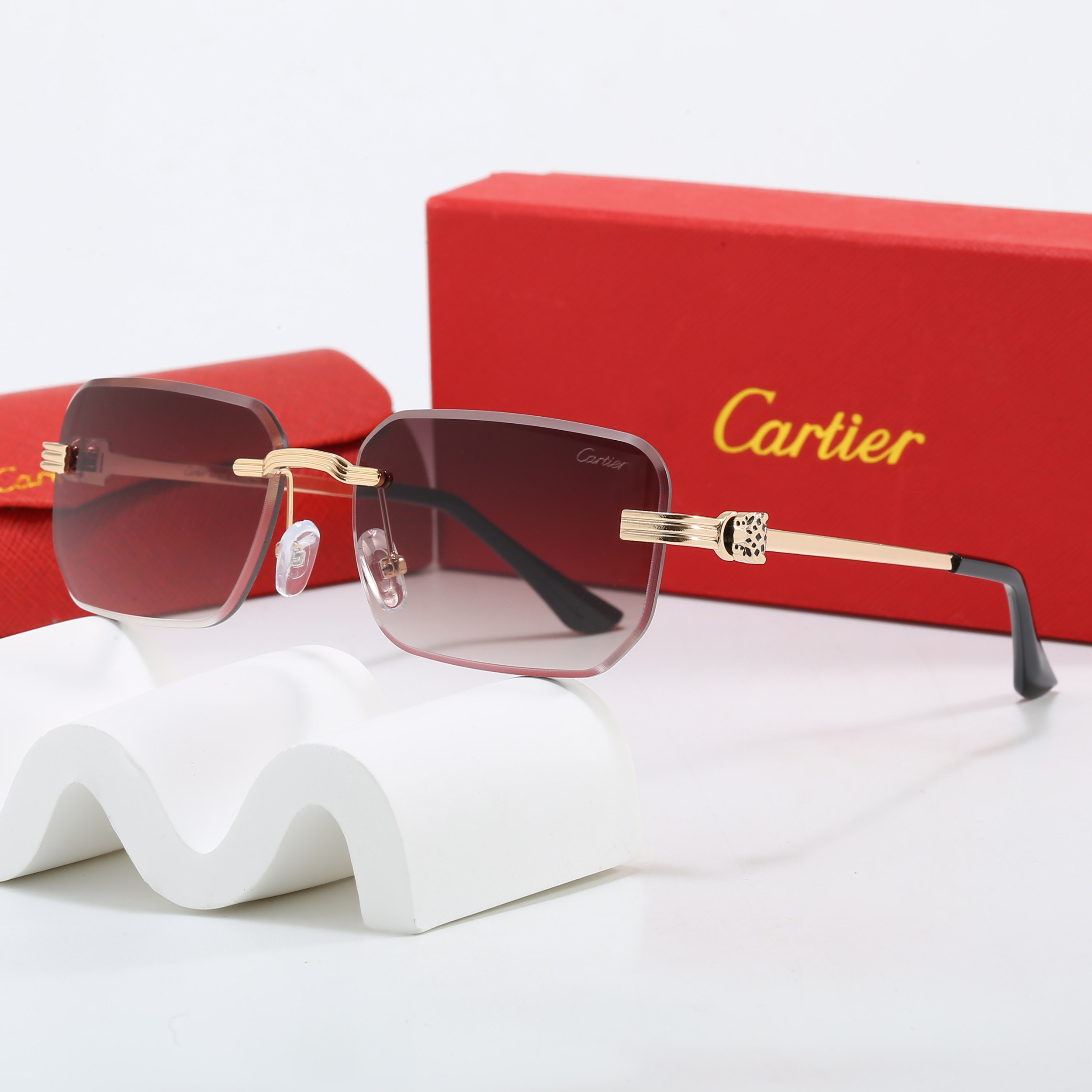 Cartier Fashionable Sunglasses - Image 5