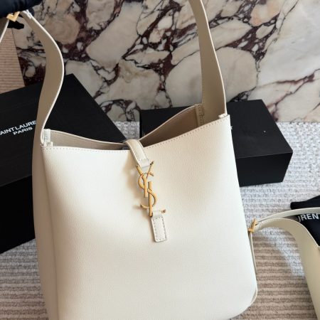 Saint Laurent Le 5 à 7 hobo Bag - Image 5