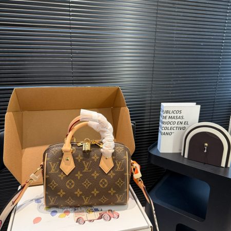 LV Speedy Bandoulière 20 Monogram Bag - Image 3