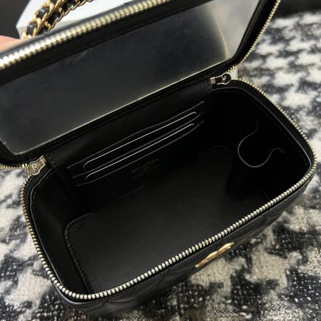 Chanel 22 CC Makeup Box Top Quality - Image 9