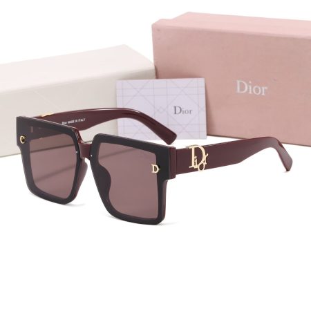 Dior Fashionable Sunglasses - Image 3