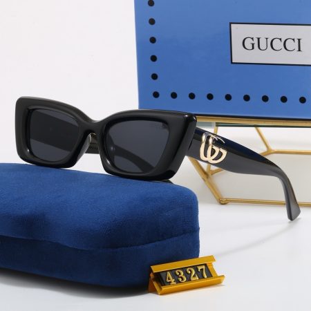 Gucci Fashionable Sunglasses - Image 2