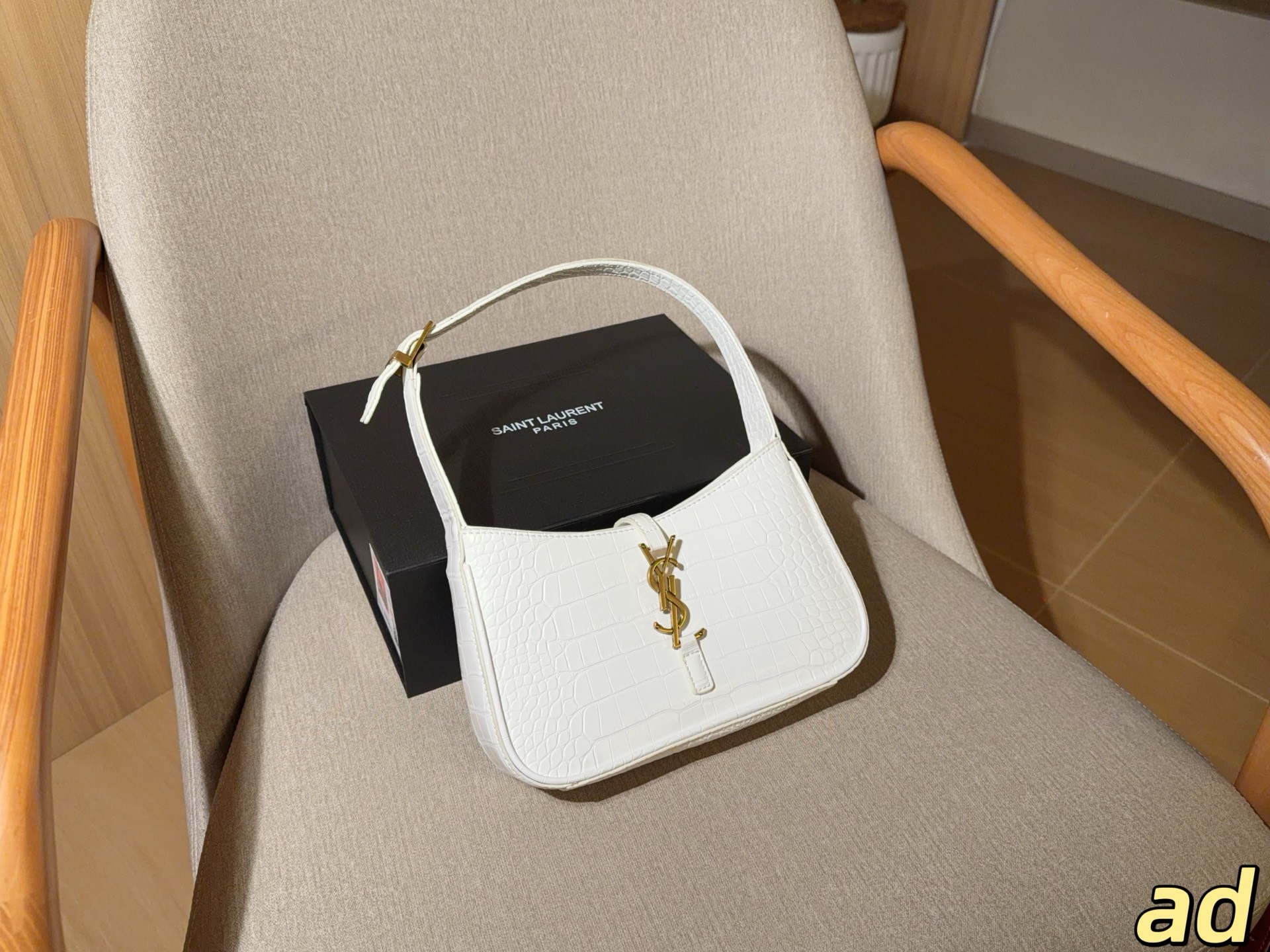 Saint Laurent Le 5 à 7 Hobo Shoulder Bag - Image 2