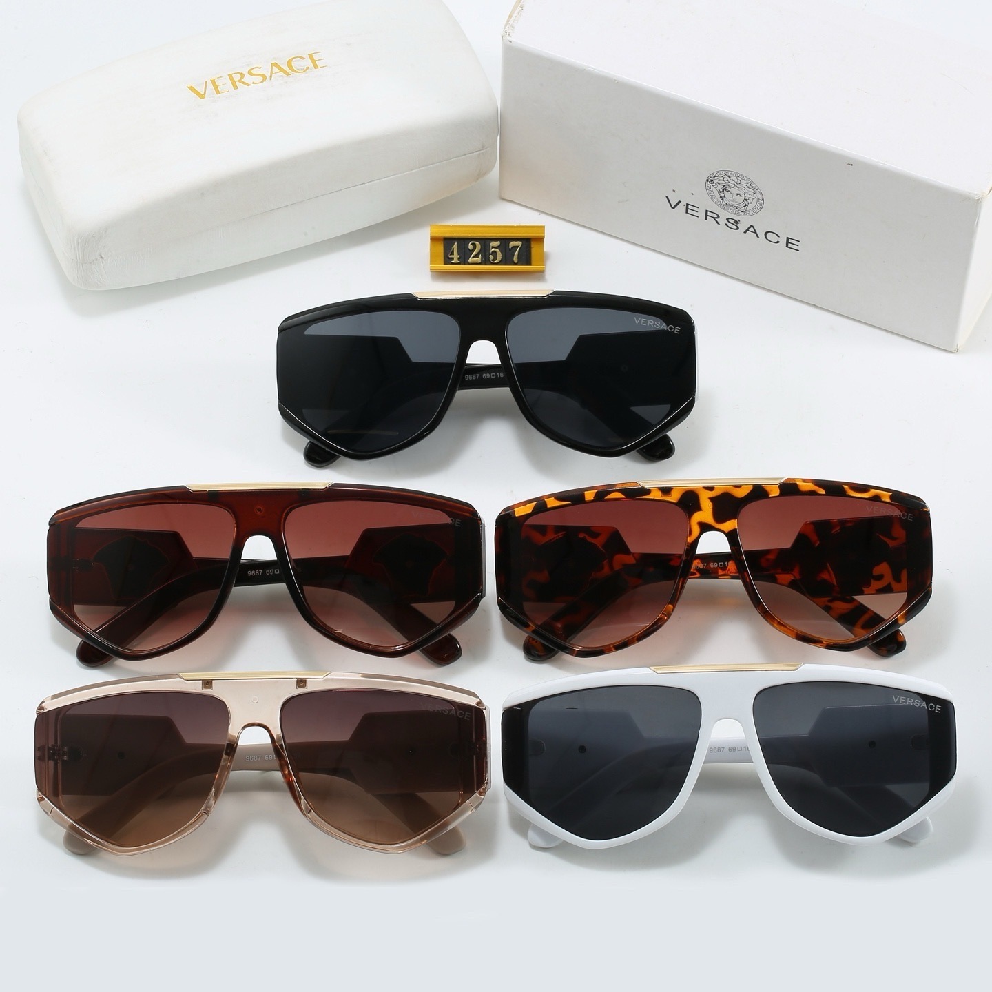 Versace Fashionable Sunglasses - Image 1