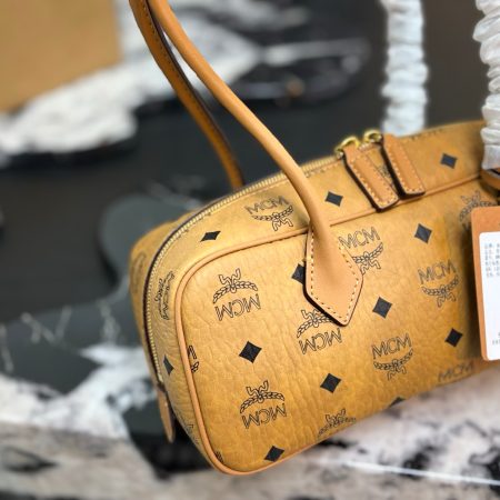 MCM Small Aren East West Shoulder Bag - Image 3