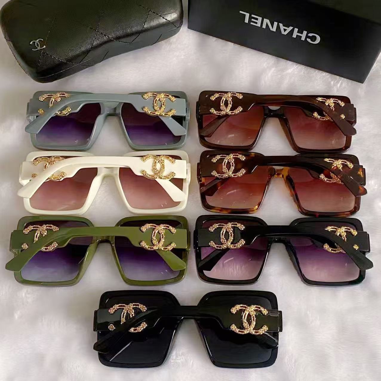 Chanel Fashionable Sunglasses - Image 2