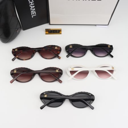 Chanel Fashionable Sunglasses - Image 2