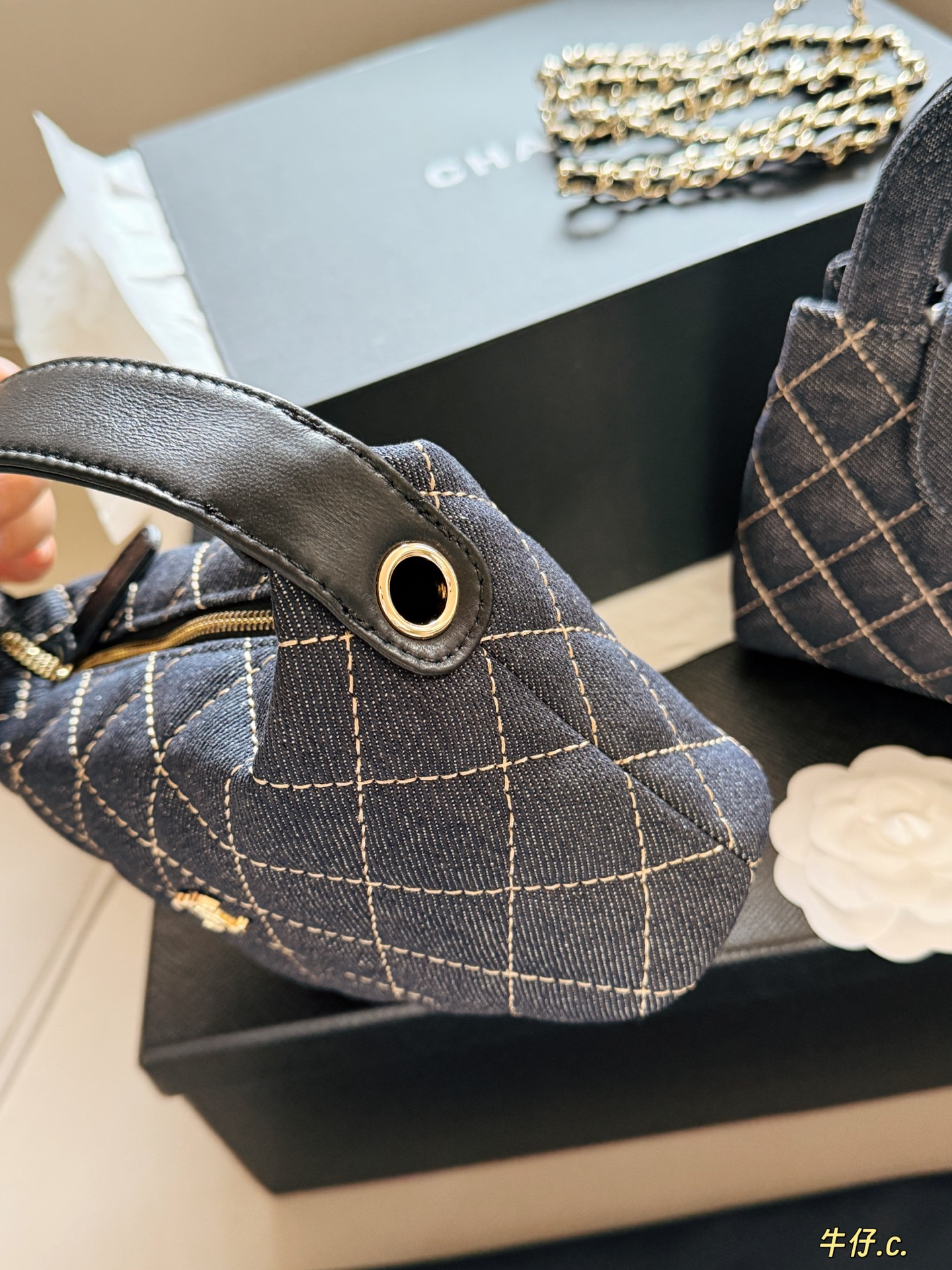 Chanel Denim Quilted Hobo Clutch With Chain Bag - Image 4