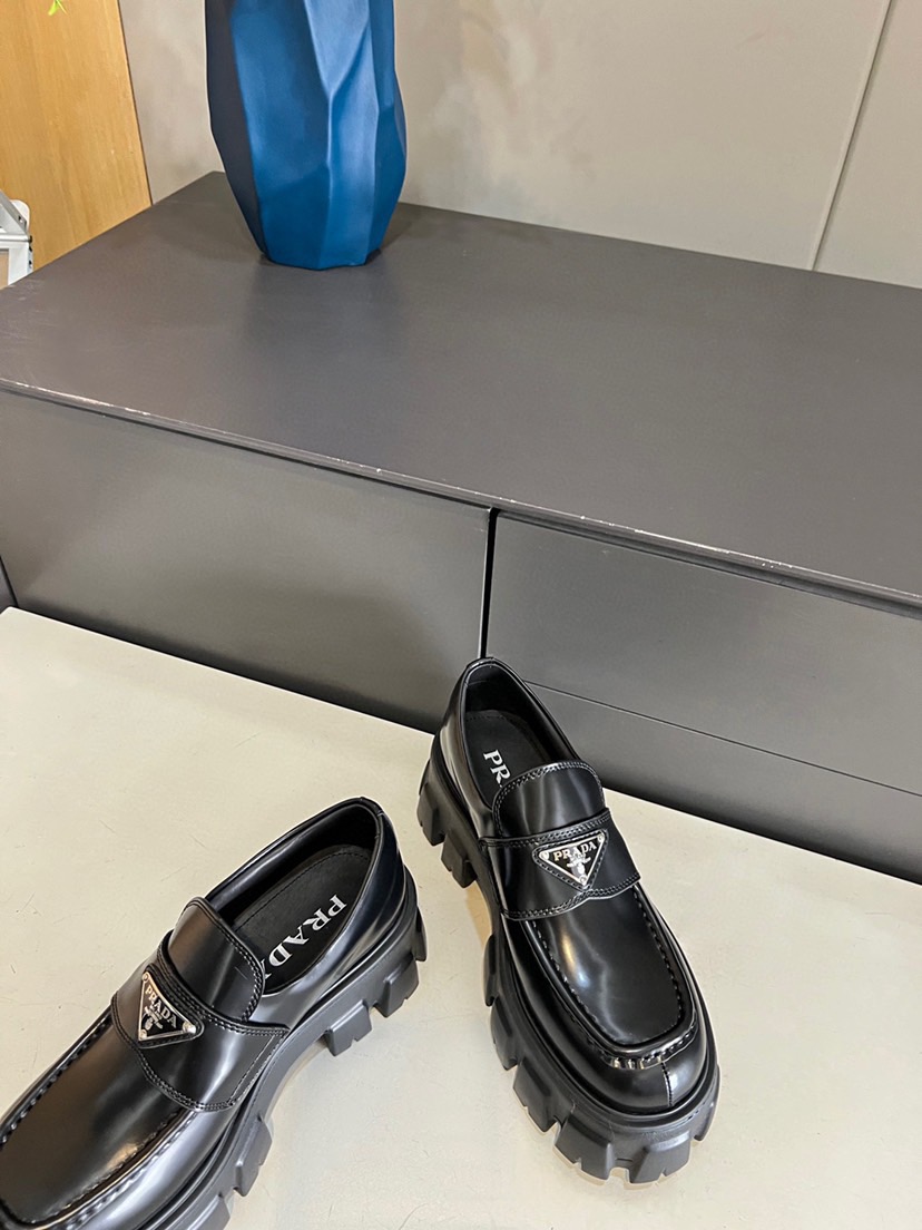 Prada Shoes - Image 2