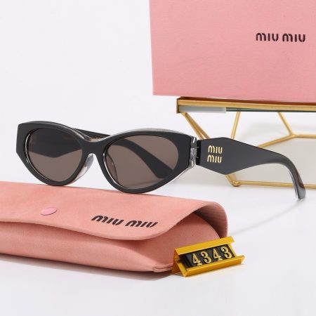 Miu Miu Fashionable Sunglasses - Image 6