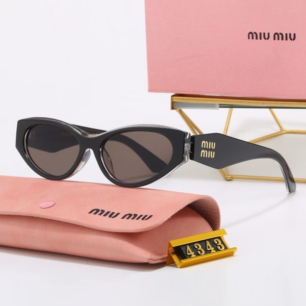 Miu Miu Fashionable Sunglasses