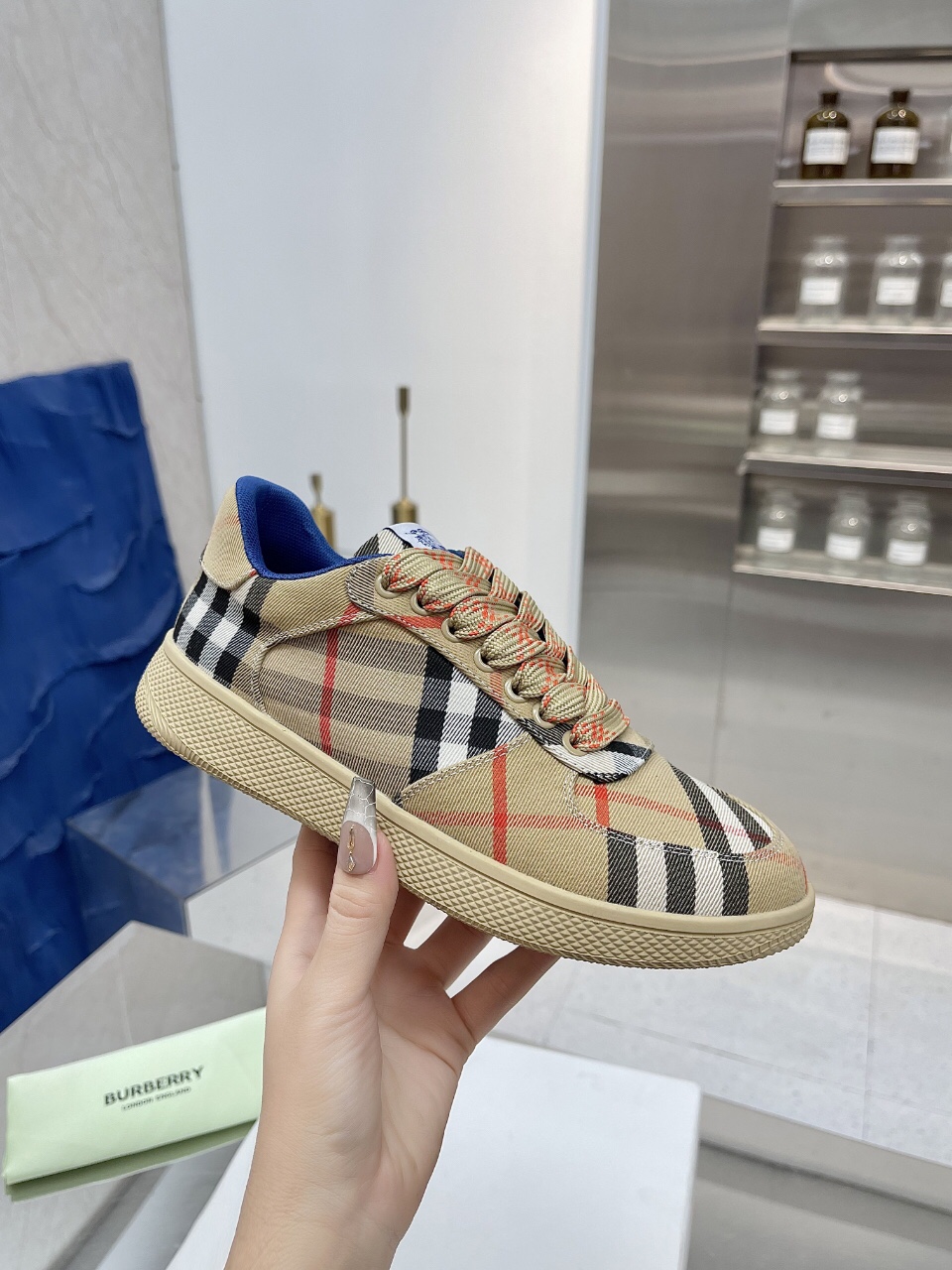 Burberry Couple's Casual Sneakers - Image 7