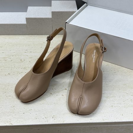 Maison Margiela's New Wedge Heels for Women - Image 6