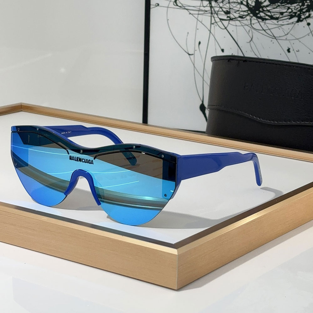 Balenciaga Mirror Logo  Sunglasses Top quality - Image 3