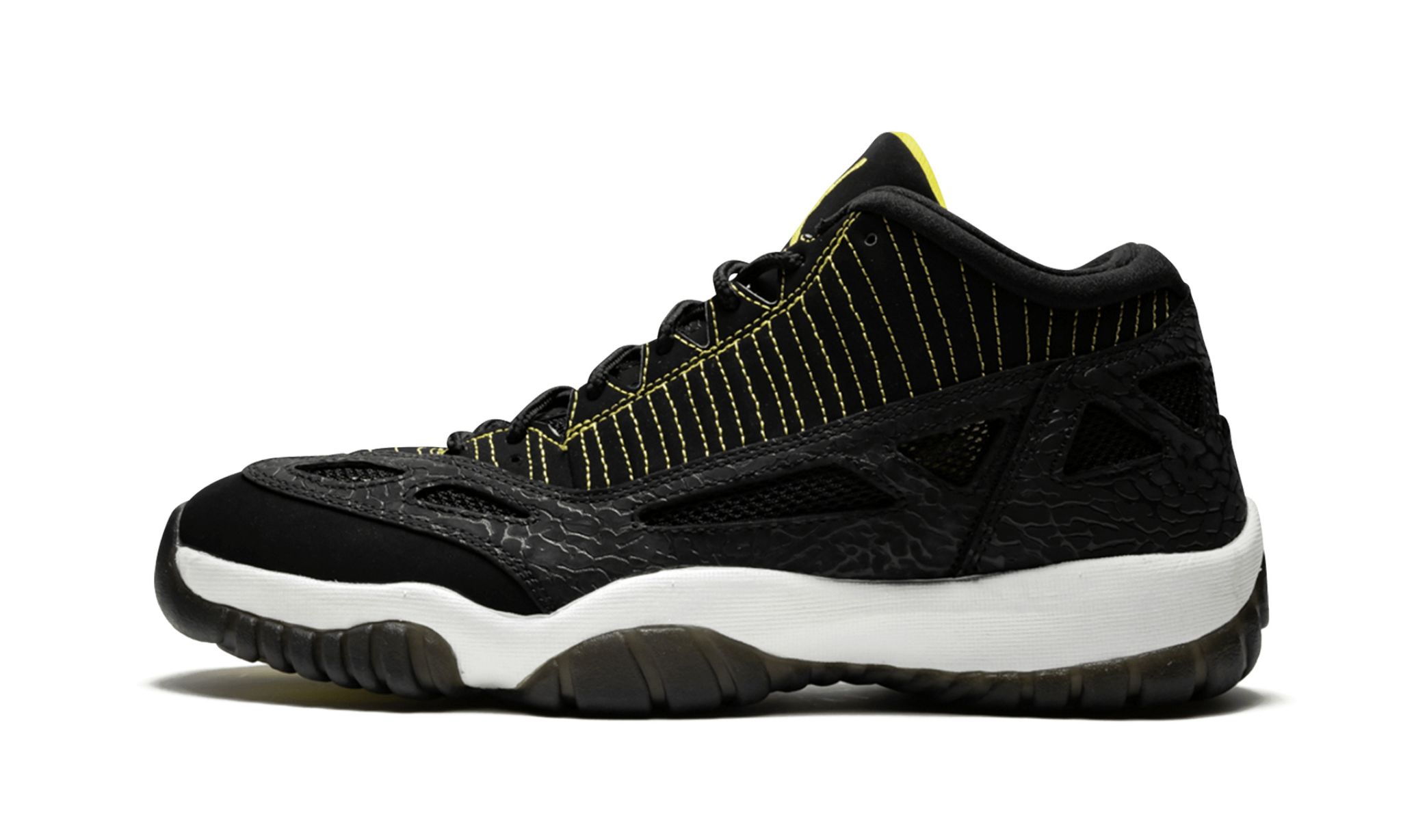 Air Jordan 11 Retro Low - Image 1