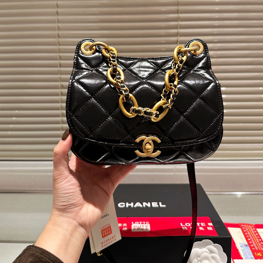 Chanel The Linge Chain Goes With Everything Retro Bag - Image 2
