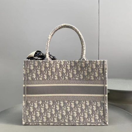 Dior Book Tote Medium Gray Dior Oblique Embroidery M1296Z - Image 6