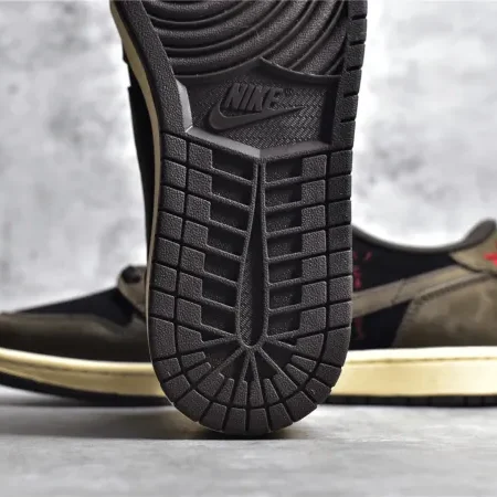 Travis Scott x Air Jordan 1 Low OG TS SP - Image 10