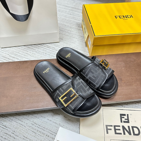 Fendi Leather Comfort Goes With Everything Shoes Sandal - Image 4