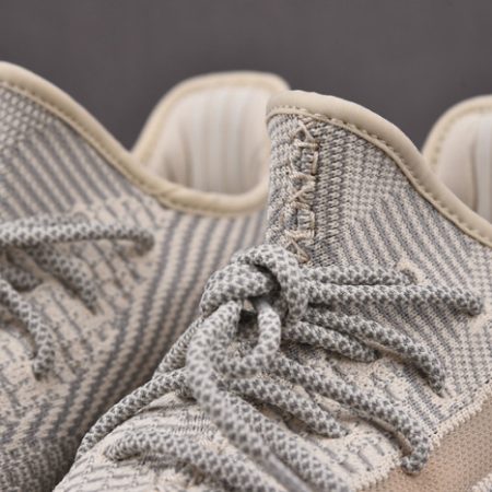 Yeezy Boost 350 V2 Lundmark FU9161 - Image 6