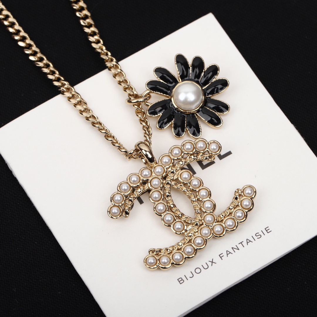 Chanel 23c flower choker - Image 1