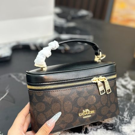 Coach Cosmetic Bag - Image 5