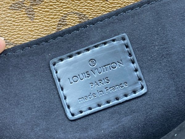 LV Monogramme Pochette Métiss East West Bag