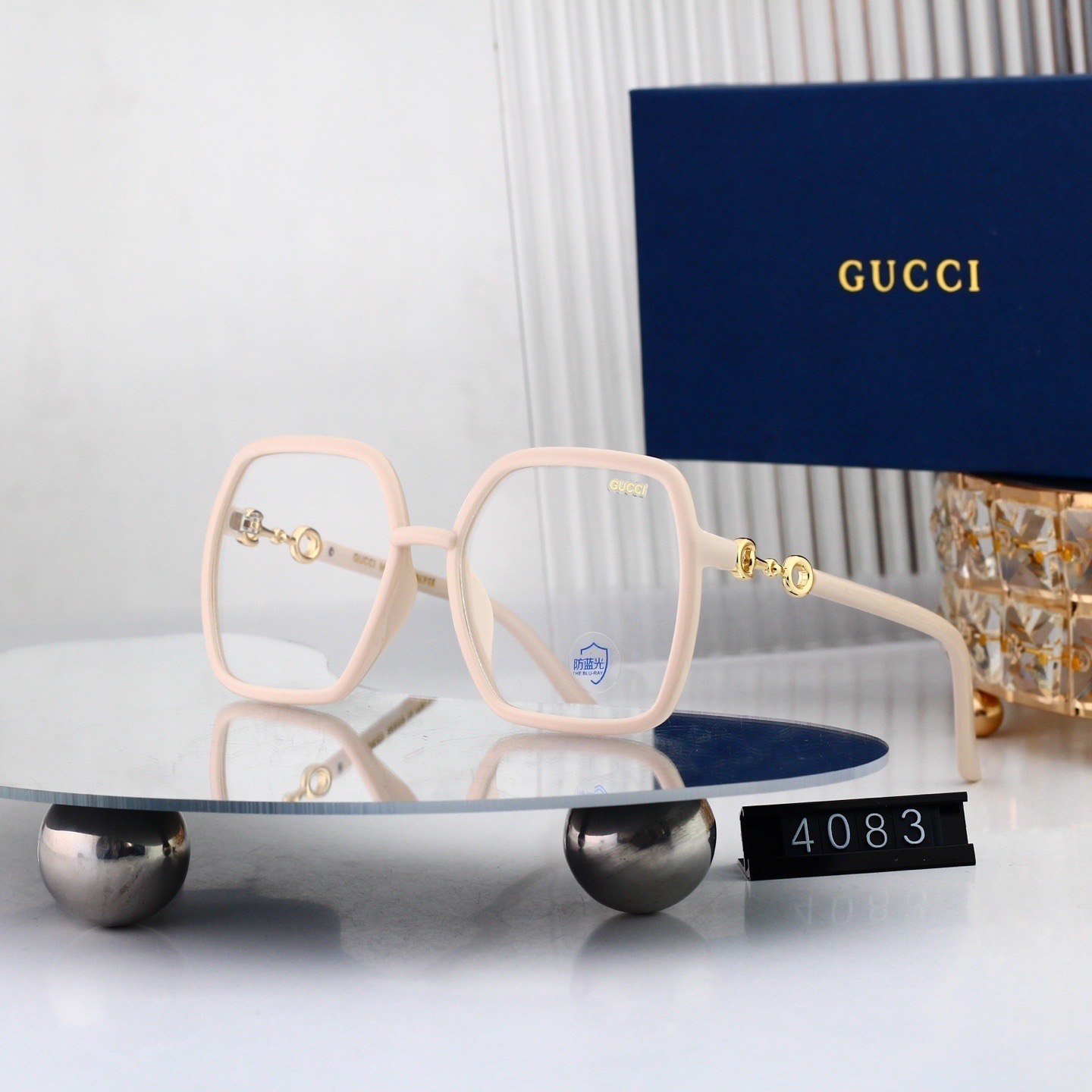 Gucci Fashionable Sunglasses - Image 6