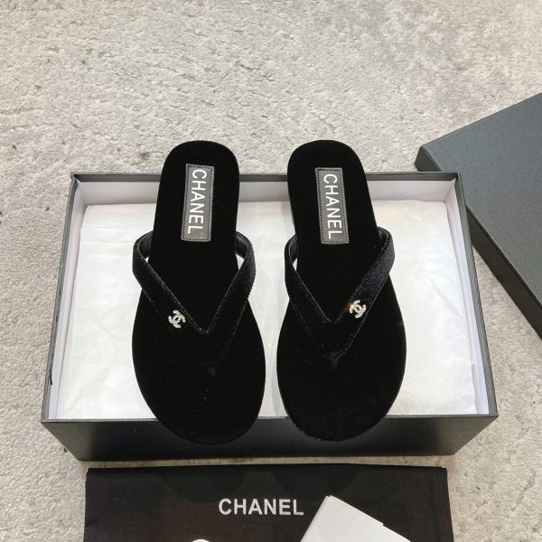 Chanel Velvet 25C Flip-flops 10A