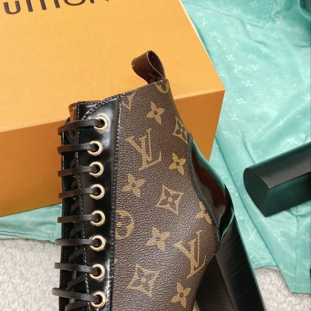 LV Star Trail Ankle Boots - Image 8