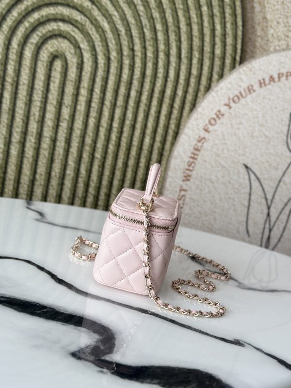Chanel Lambskin Quilted Top Handle Mini Vanity Case With Chain Light Pink