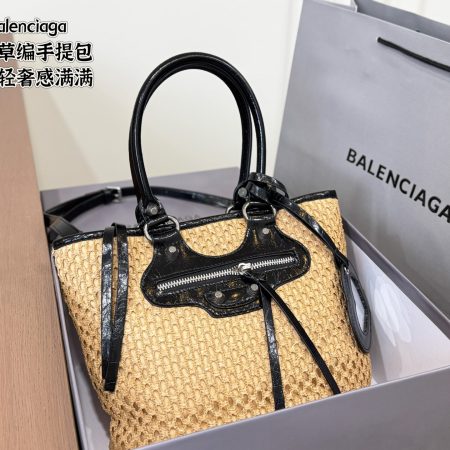 Balenciaga Straw Tote Bag - Image 3