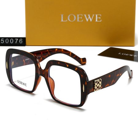 LOEWE Fashionable Sunglasses - Image 2