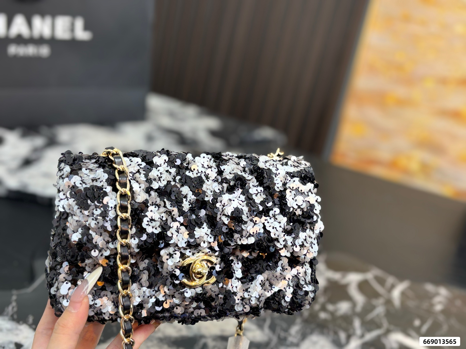 Chanel Sequined CF Chain Bag - Image 7