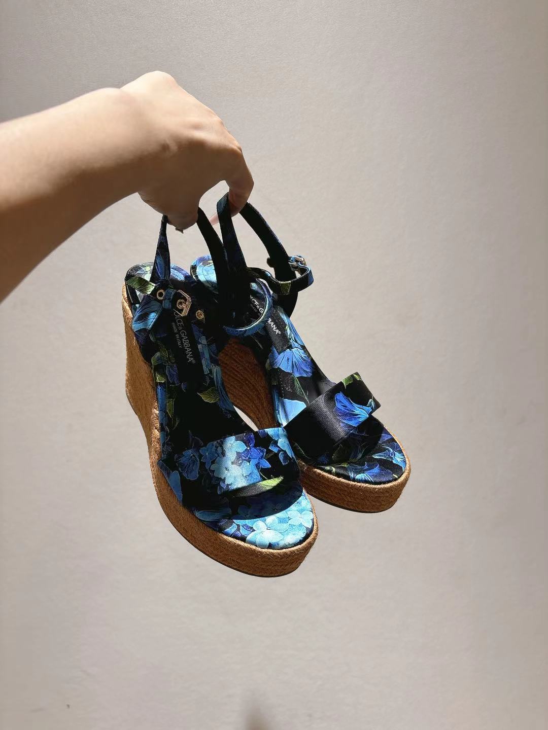 Dolce & Gabbana Straw Sandals - Image 2
