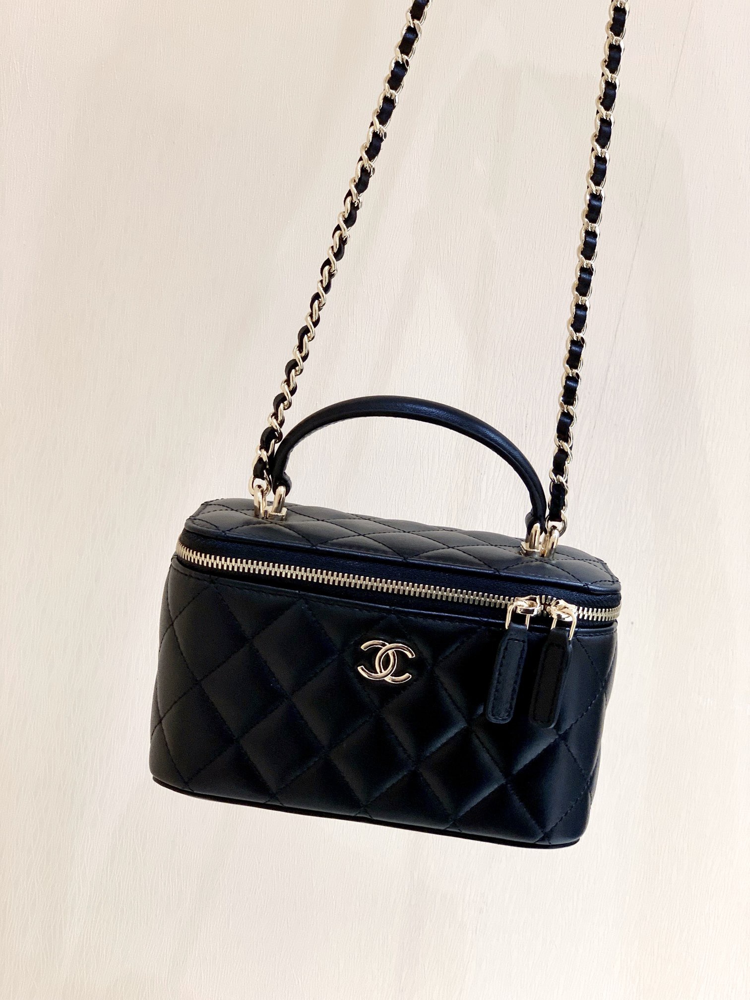 Chanel 2022 CC Makeup Box Top Quality - Image 2
