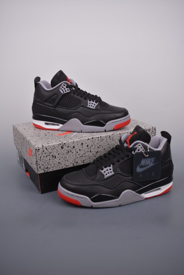 Air Jordan 4 Retro