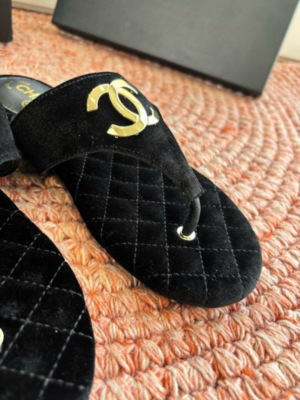 Chanel CC Logo Thong Sandals
