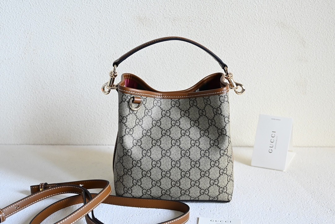 Gucci Emblem Bucket Bag - Image 1