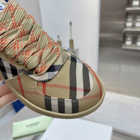 Burberry Couple's Casual Sneakers - Image 5