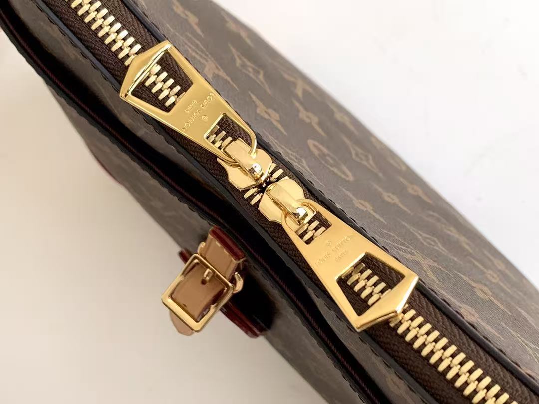 LV Monogram Small Odeon Bag Top Quality - Image 5