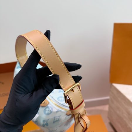 LV Pochette Hills Other Monogram Bag - Image 2