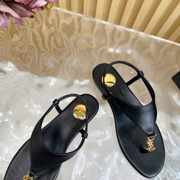 YSL Vitel Vernice Soft Thong Sandals