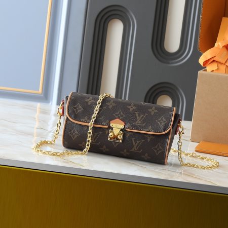 LV Pochette Camille Handbag - Image 4
